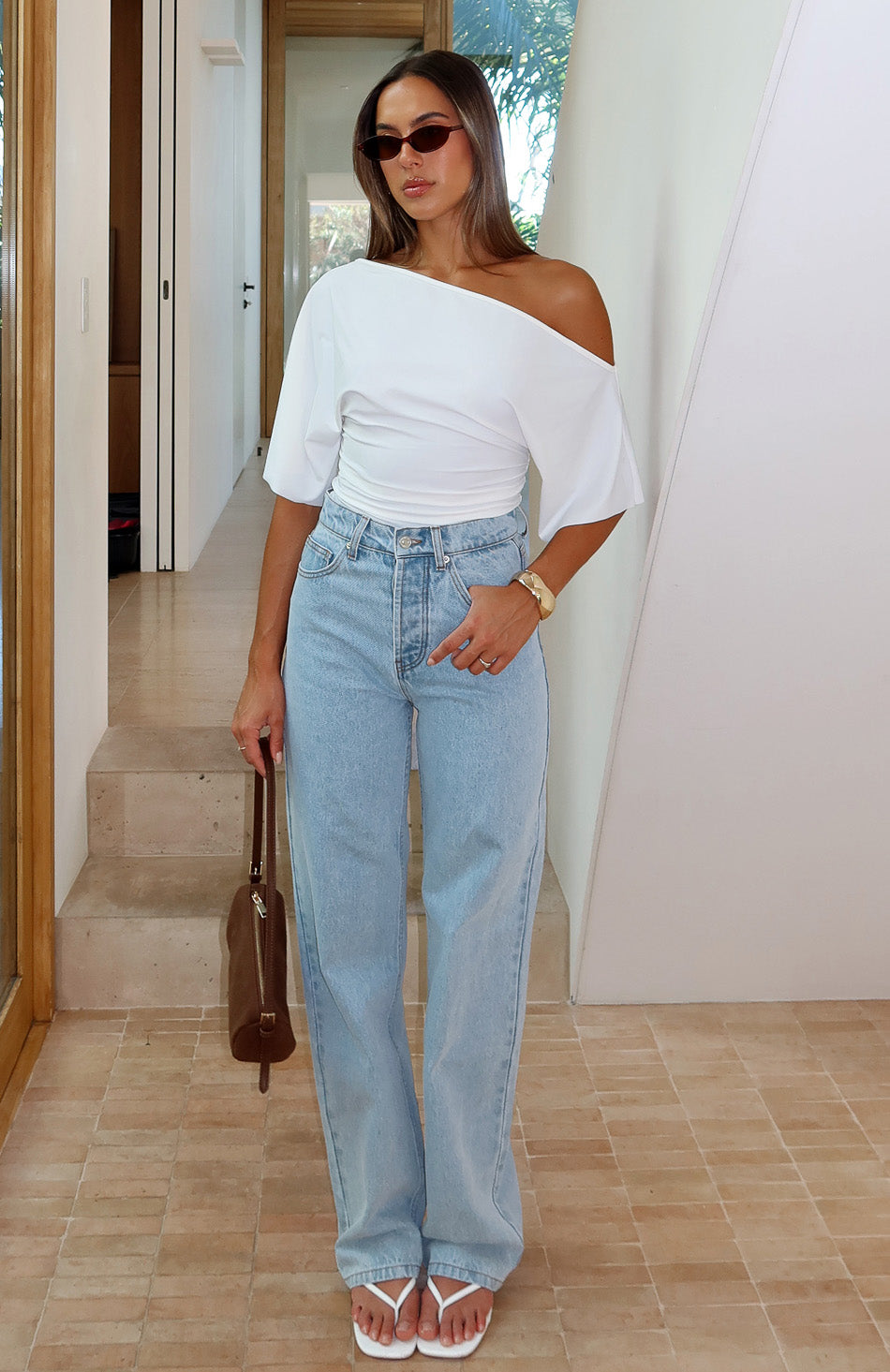 white-fox-always-with-me-high-rise-straight-leg-jeans-mid-blue.18.11.25.03