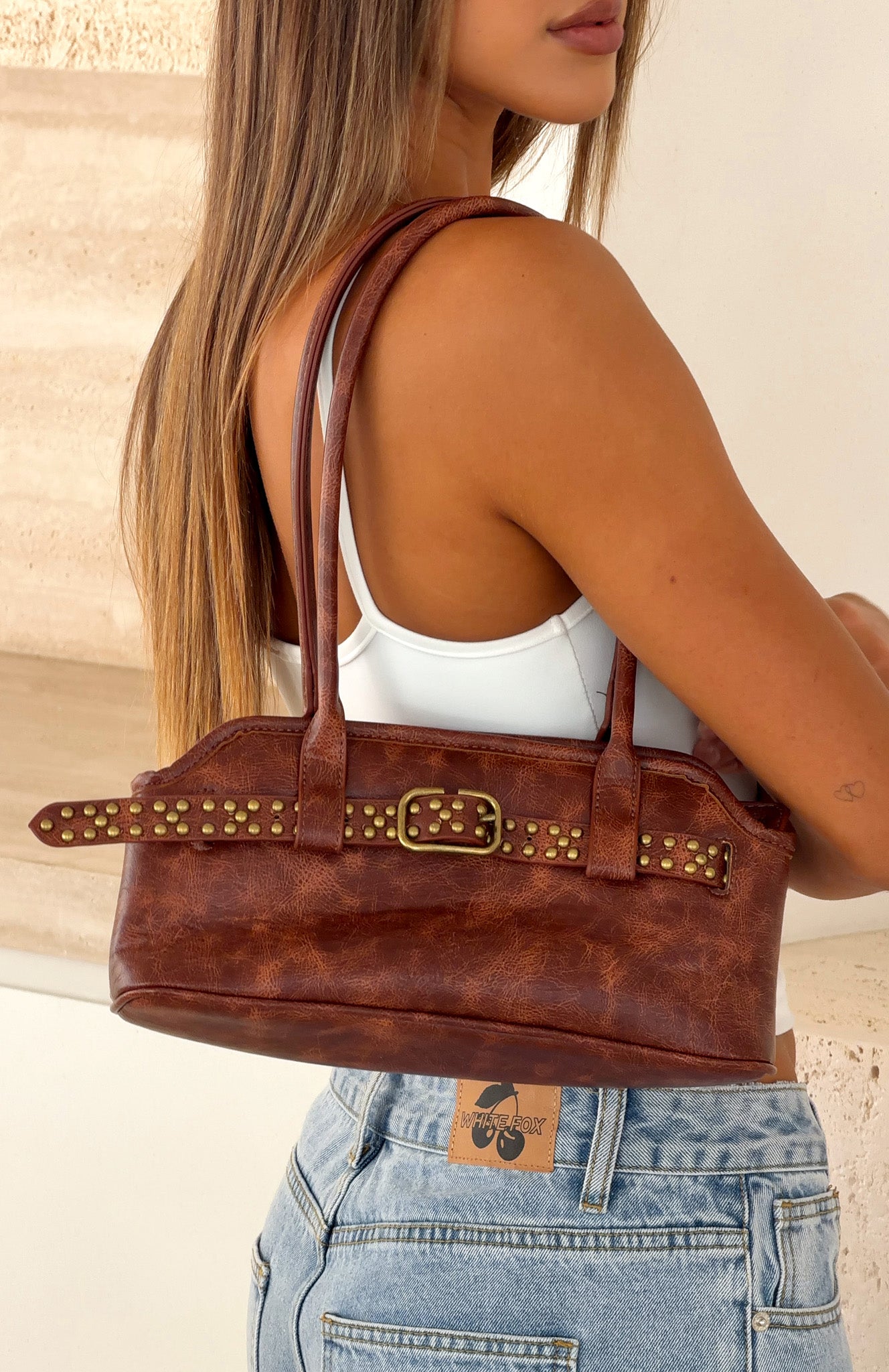 white-fox-christie-shoulder-bag-brown-vintage-chocolate-26.3.26-02
