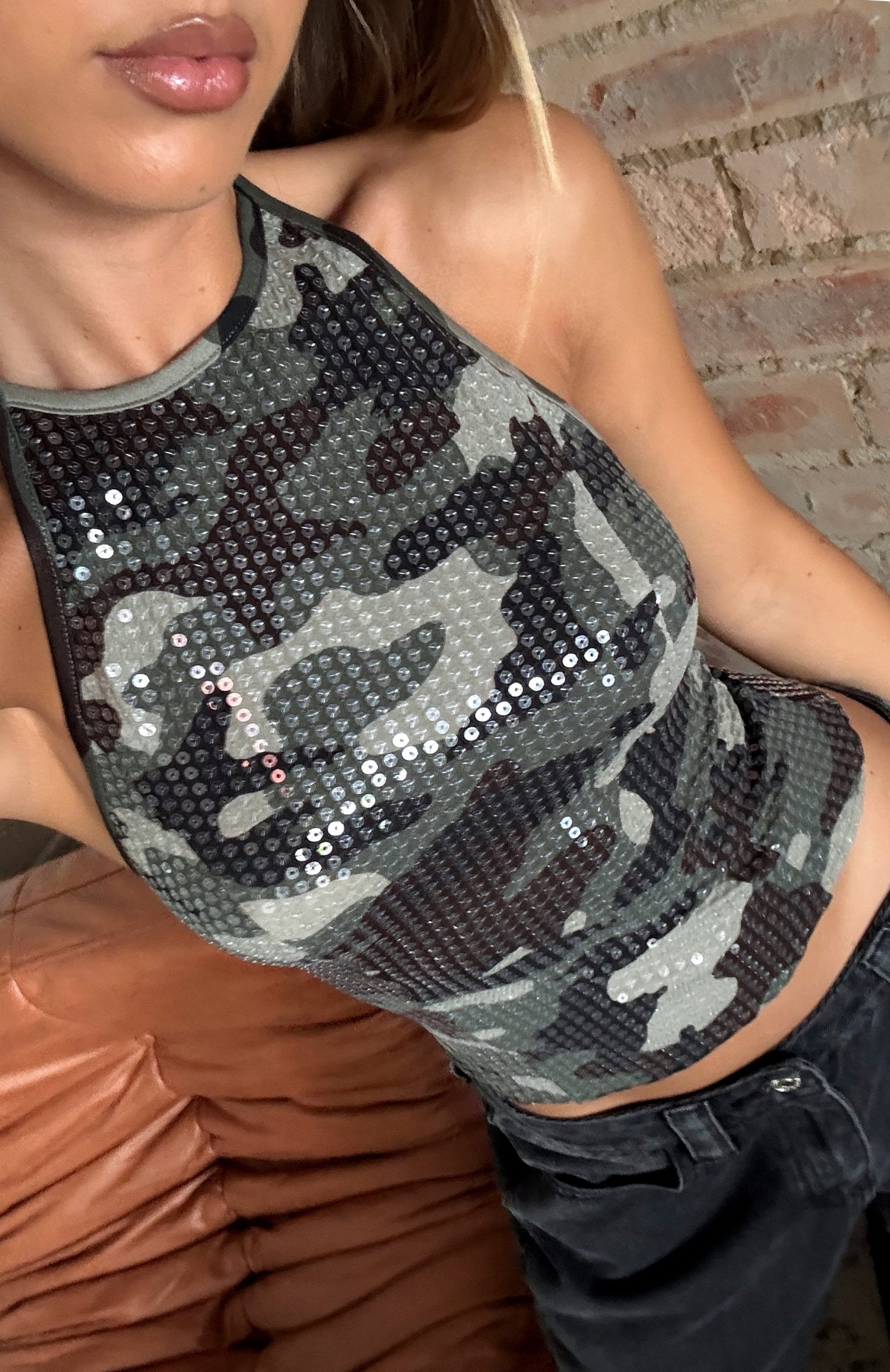 white-fox-dare-to-look-sequin-halter-top-camo-green-25.02.26-002