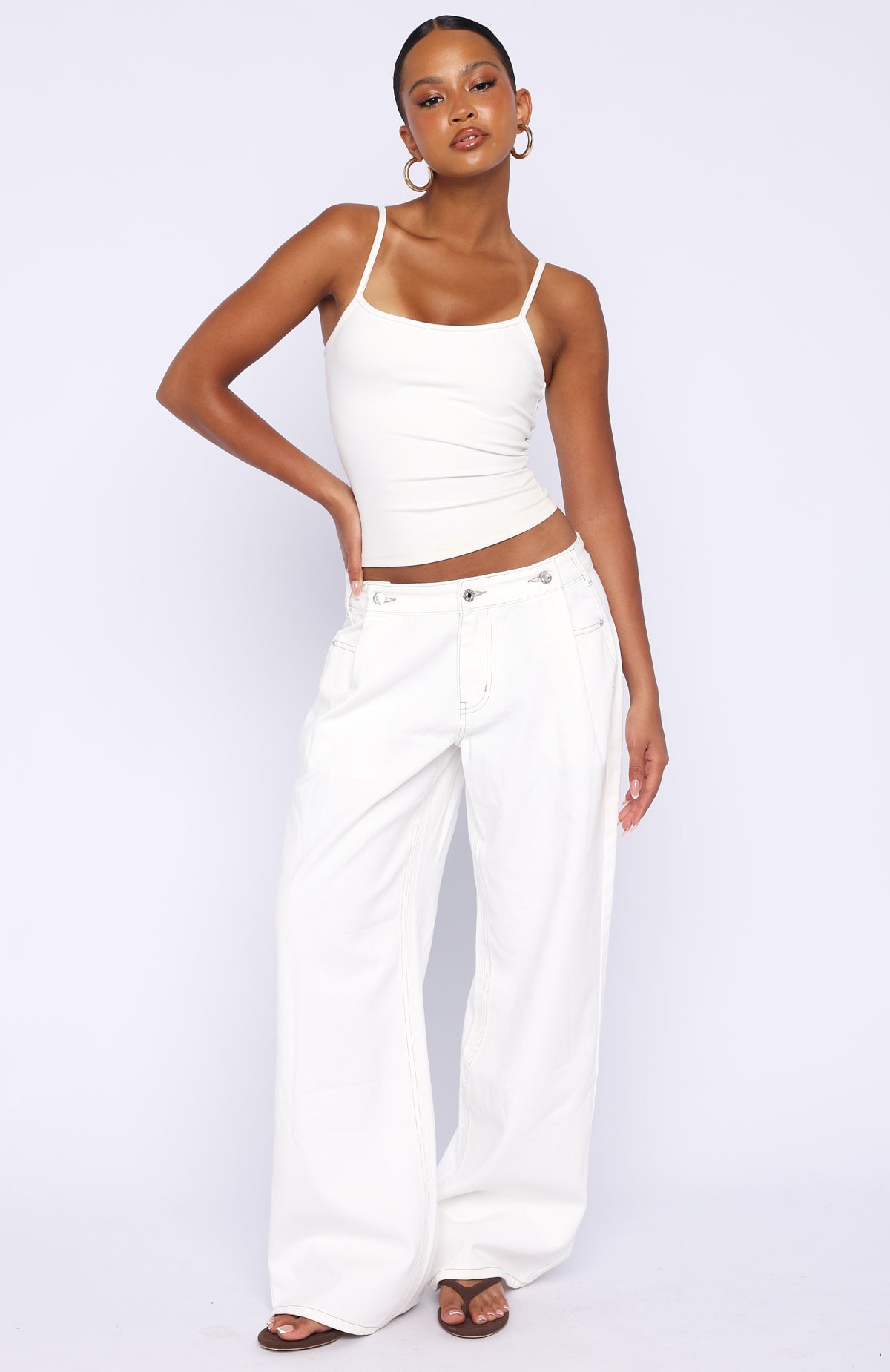 white-fox-day-at-a-time-low-rise-wide-leg-jean-off-white-03
