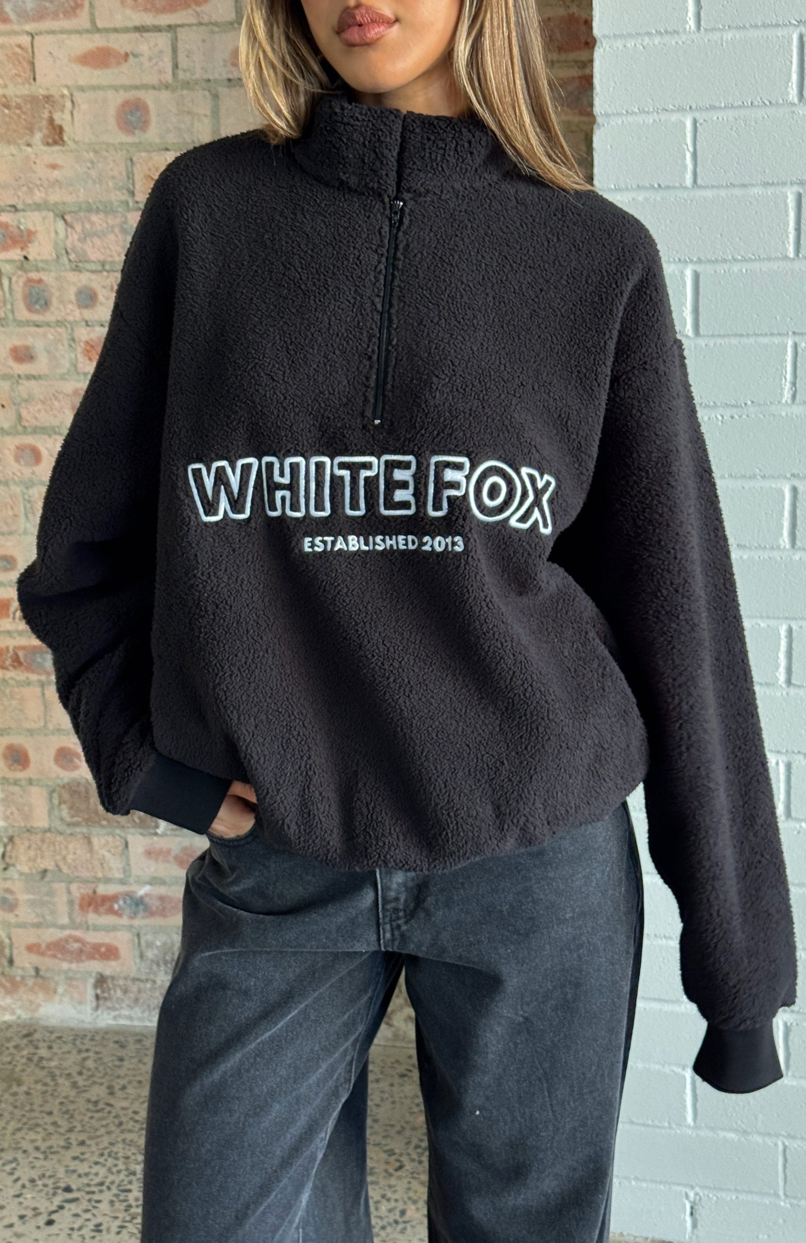white-fox-hard-to-stay-focused-teddy-borg-zip-front-sweater-black-17.9.2501