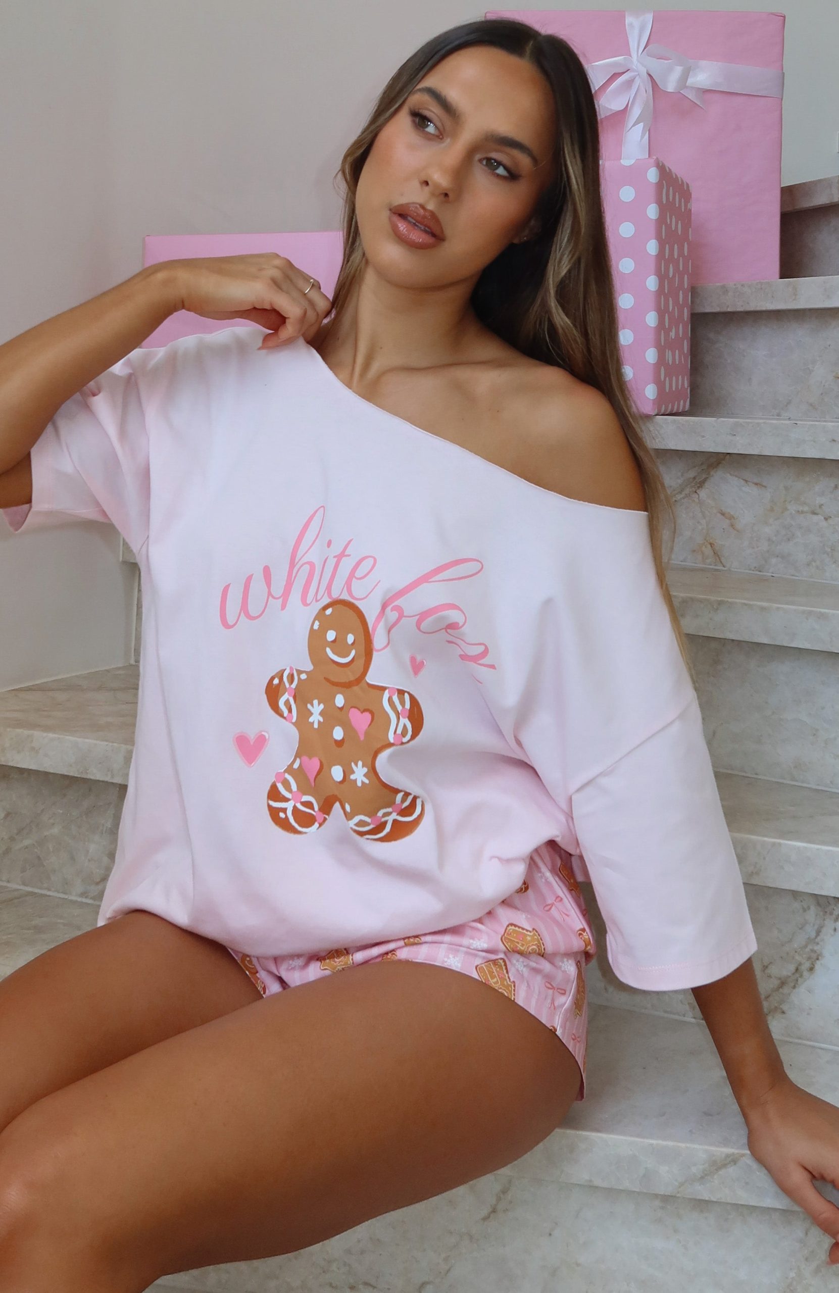 white-fox-sweetheart-pyjama-off-shoulder-tee-soft-pink-sweetheart-pyjama-short-gingerbread-twist.30.9.25.03