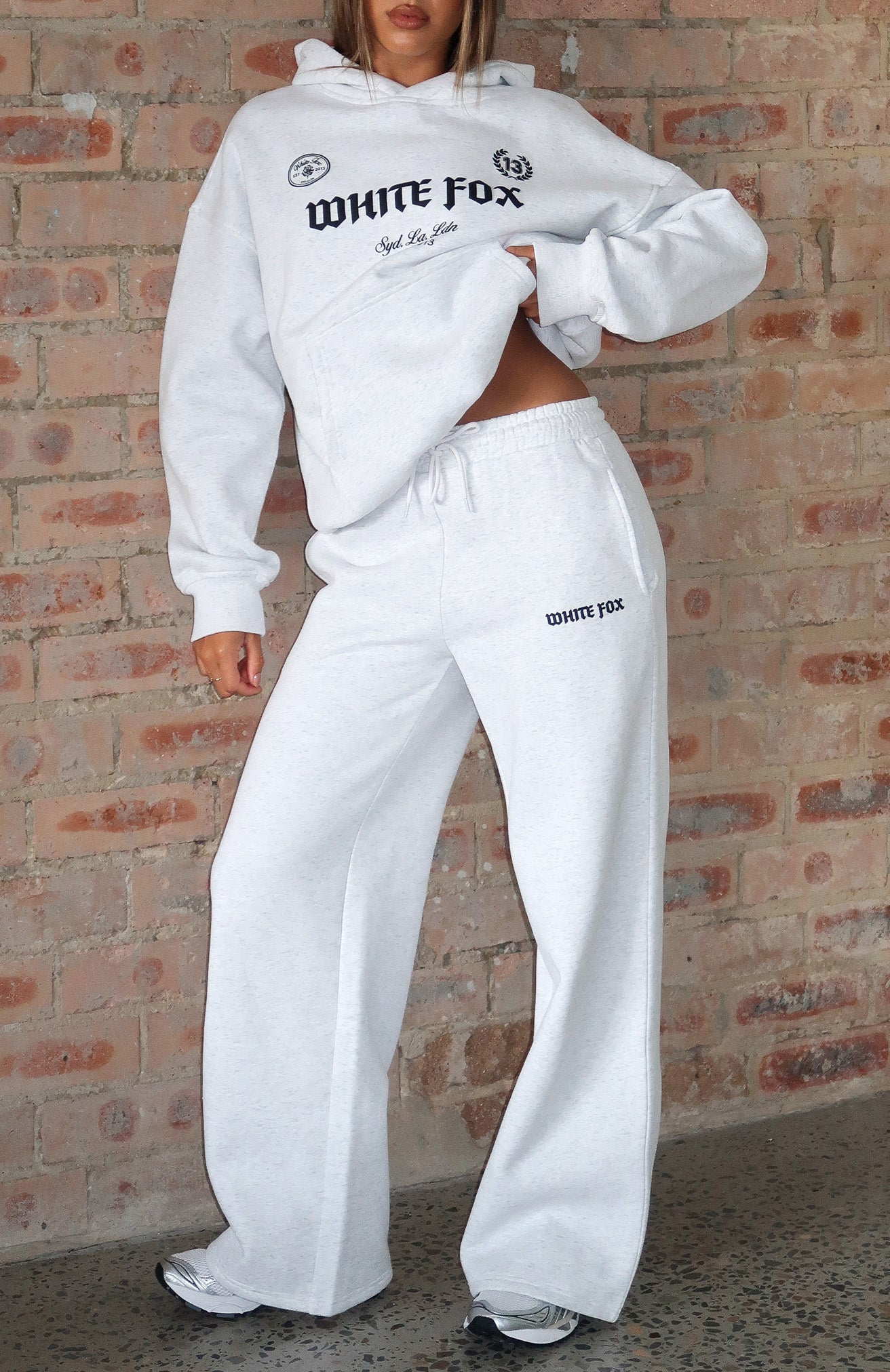 white-fox-vibe-too-high-oversized-hoodie-sweatpants-grey-marle-06.03.26-2